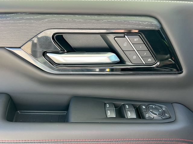 New 2026 GMC Yukon AT4 Ultimate AWD/4WD image 13