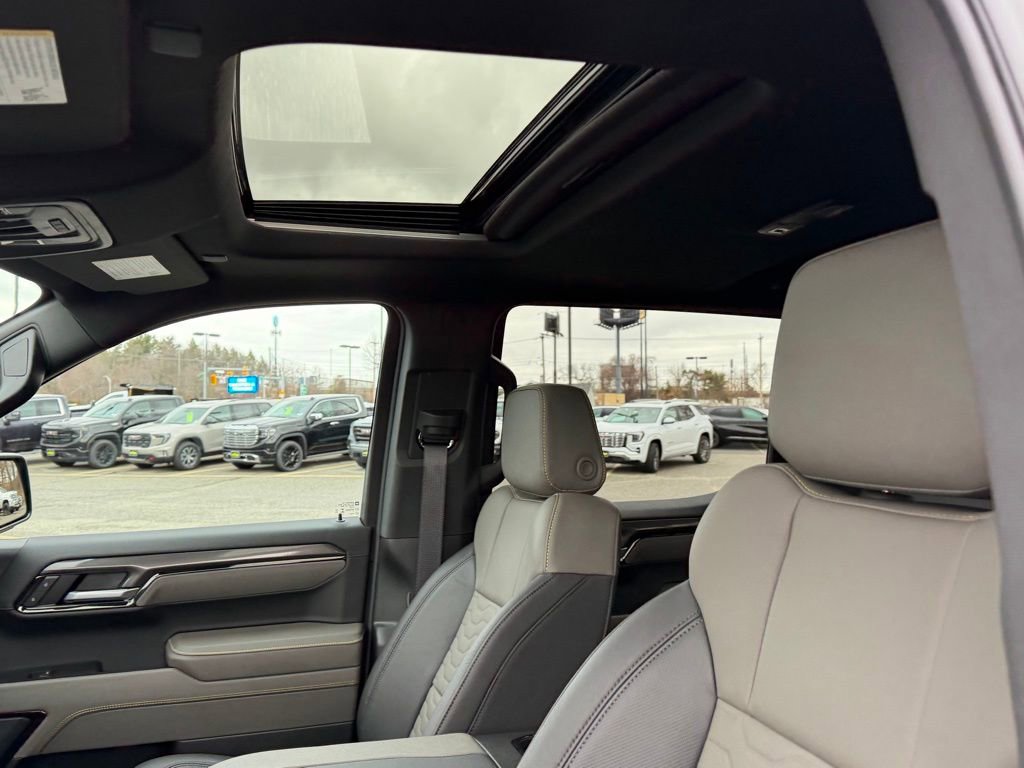 Used 2025 Chevrolet Silverado 1500 ZR2 w/ Technology Package image 15