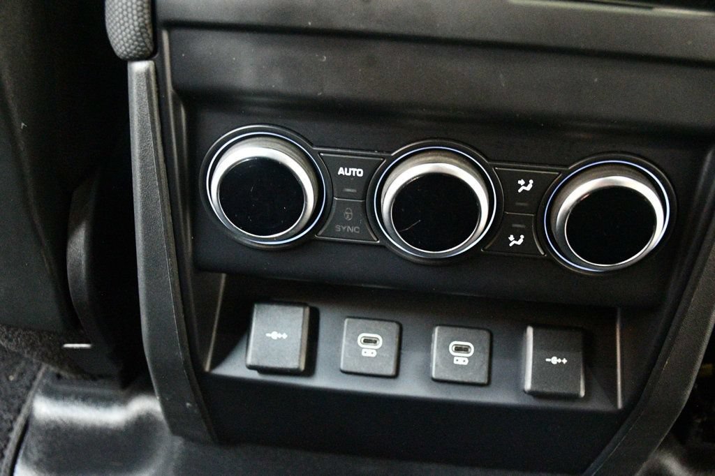 Used 2022 Land Rover Defender 110 X-Dynamic SE AWD/4WD image 69