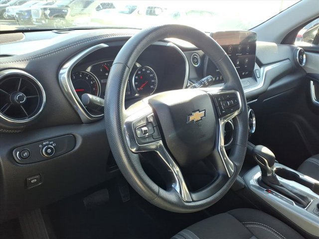 Used 2023 Chevrolet Blazer LT w/ Driver Confidence Package image 8