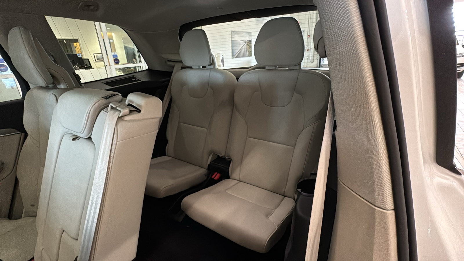 Used 2024 Volvo XC90 B5 Core w/ Protection Package Premier AWD/4WD image 29