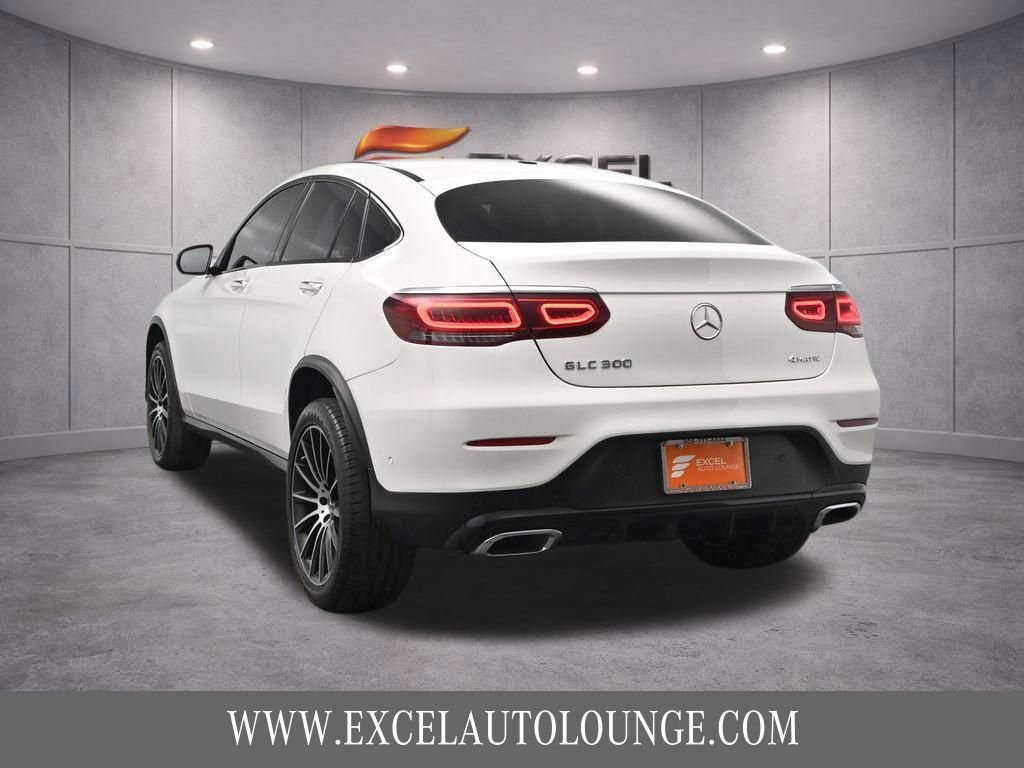 Used 2023 Mercedes-Benz GLC 300 4MATIC Coupe image 5