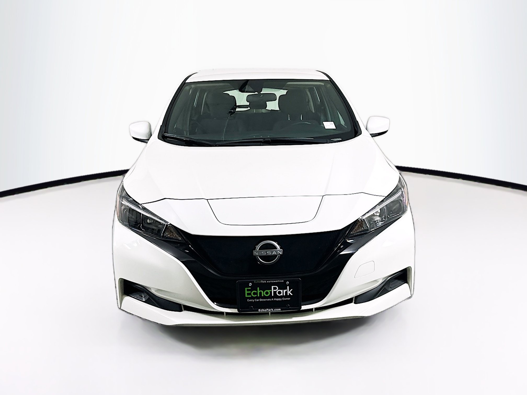 Used 2025 Nissan Leaf S FWD image 2