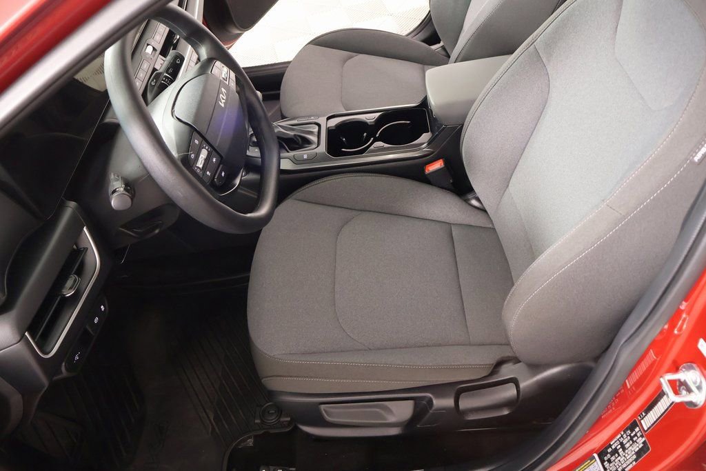 Used 2025 Kia K4 LXS image 10