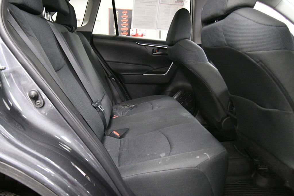 Certified 2023 Toyota RAV4 LE image 22