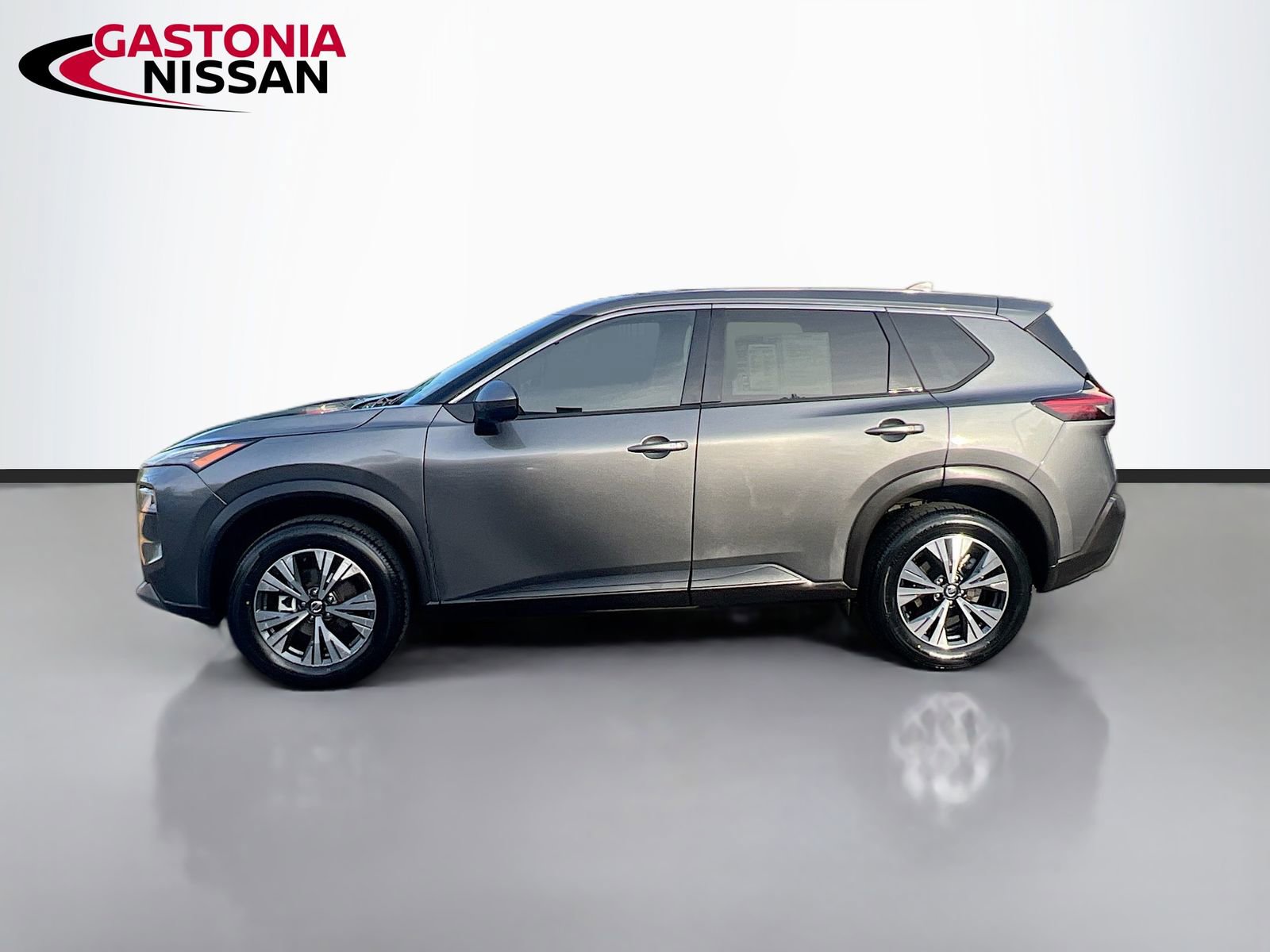 Used 2021 Nissan Rogue SV image 5
