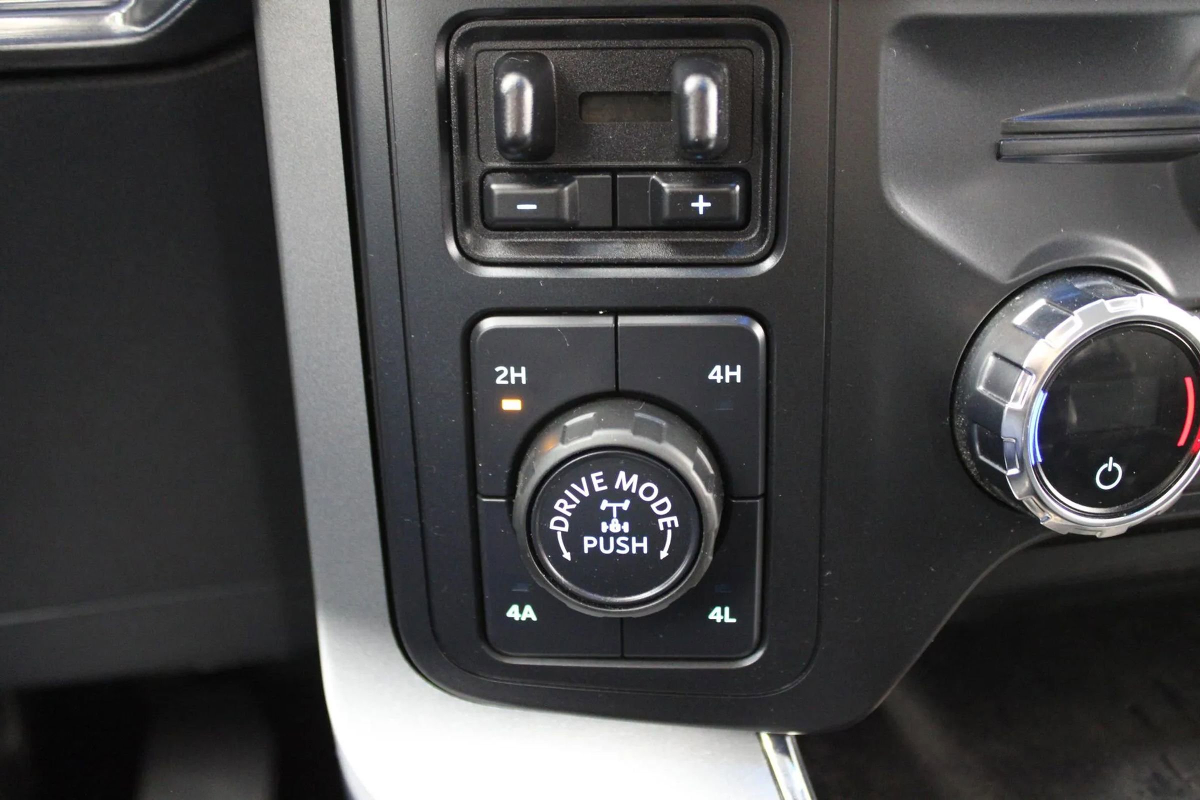 Used 2021 Ford F150 Lariat image 19