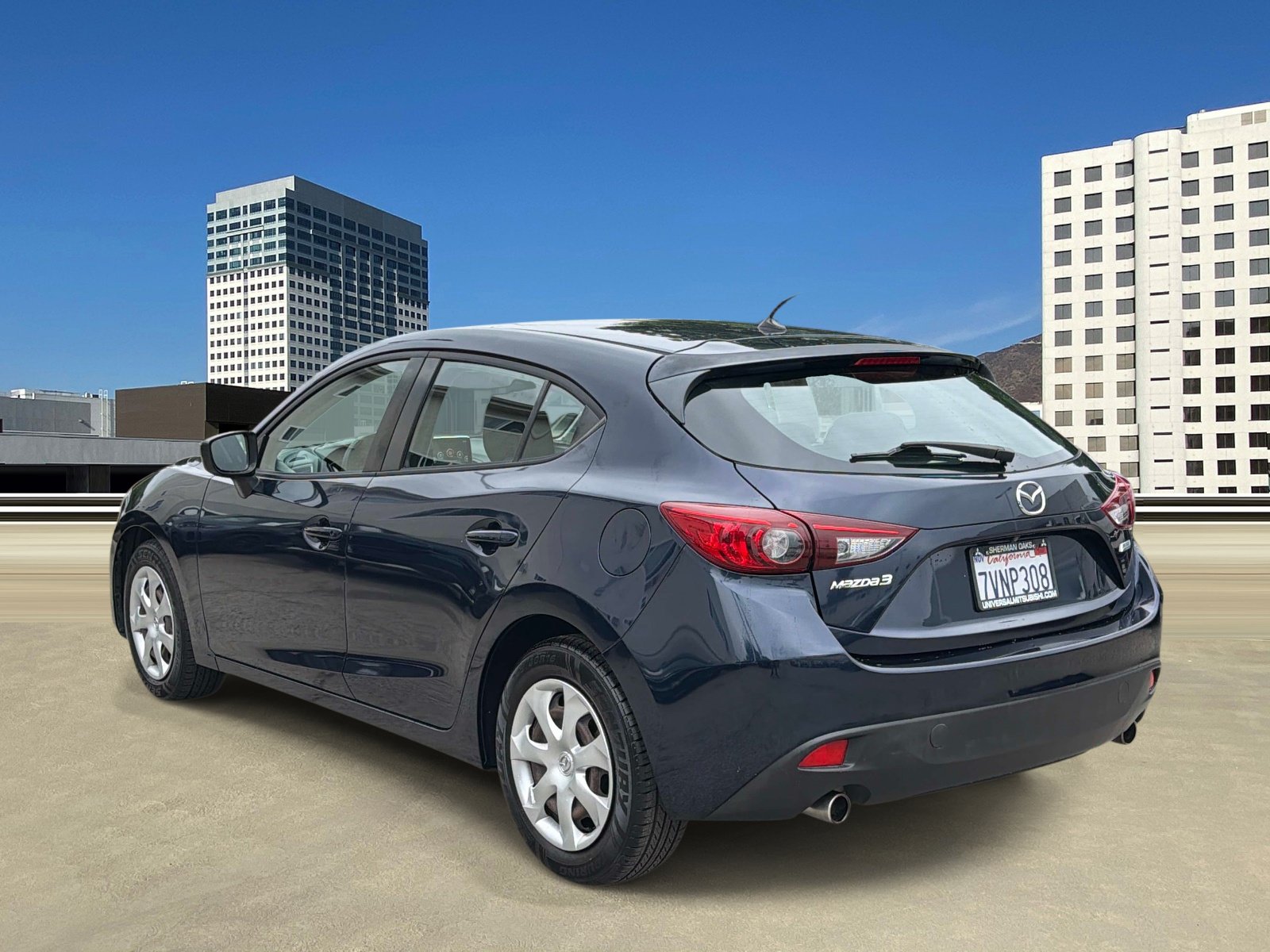 Used 2016 MAZDA MAZDA3 i Sport FWD image 3