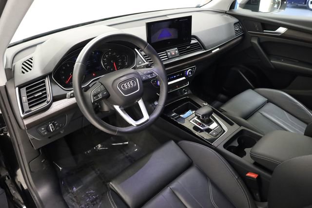 Used 2024 Audi Q5 2.0T Premium w/ Convenience Package image 12