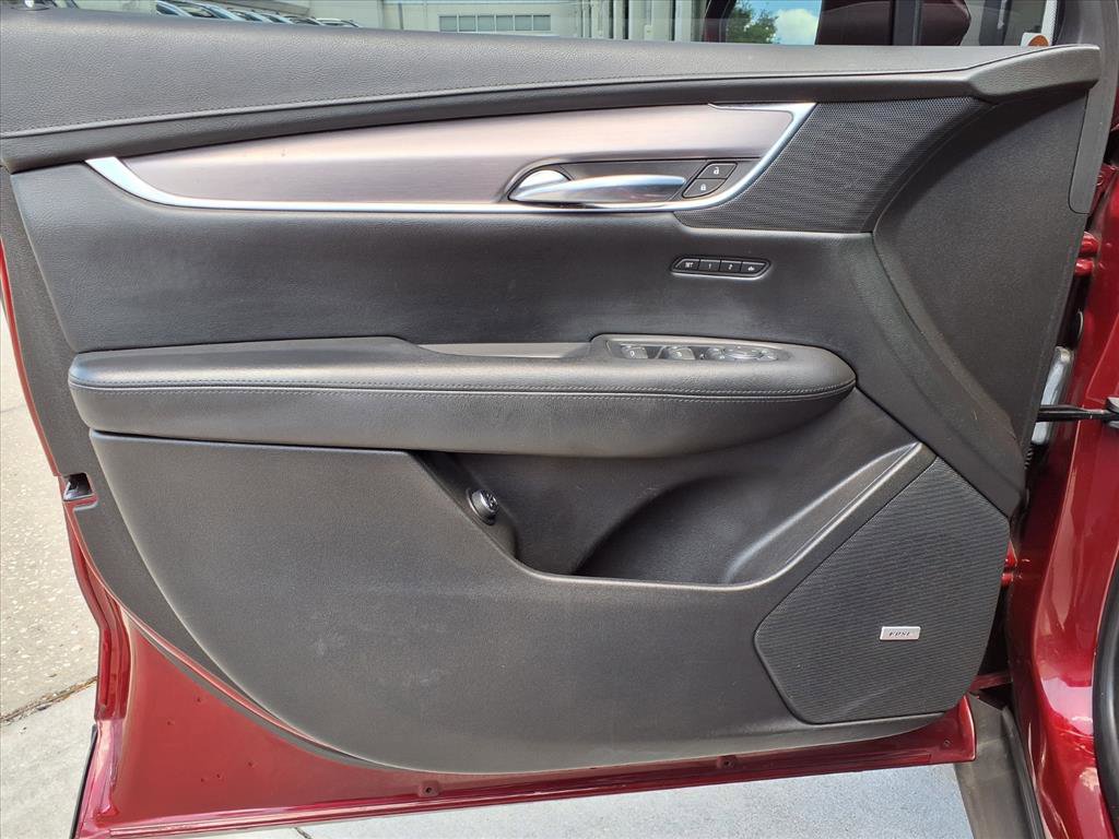 Used 2017 Cadillac XT5 Luxury w/ Driver Awareness Package FWD image 18