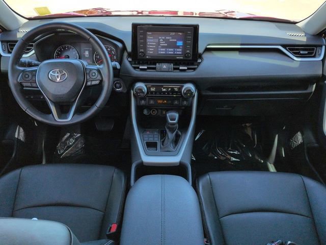 Used 2022 Toyota RAV4 XLE Premium image 15