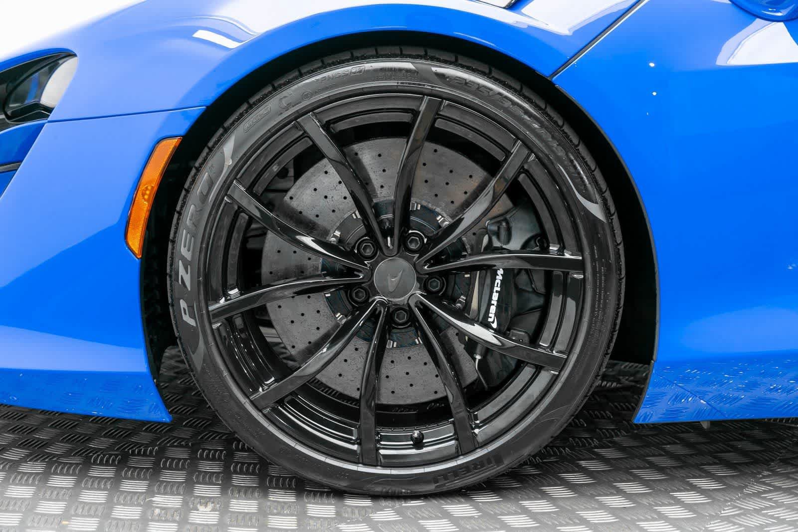 New 2025 McLaren Artura Spider RWD image 8