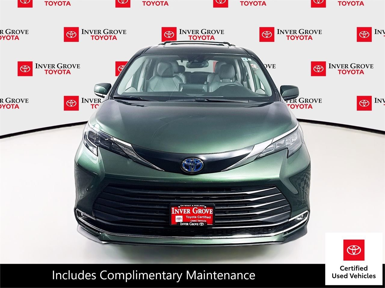 Certified 2024 Toyota Sienna XLE image 2