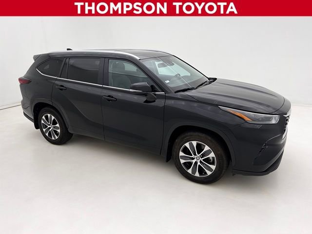 Used 2024 Toyota Highlander XLE