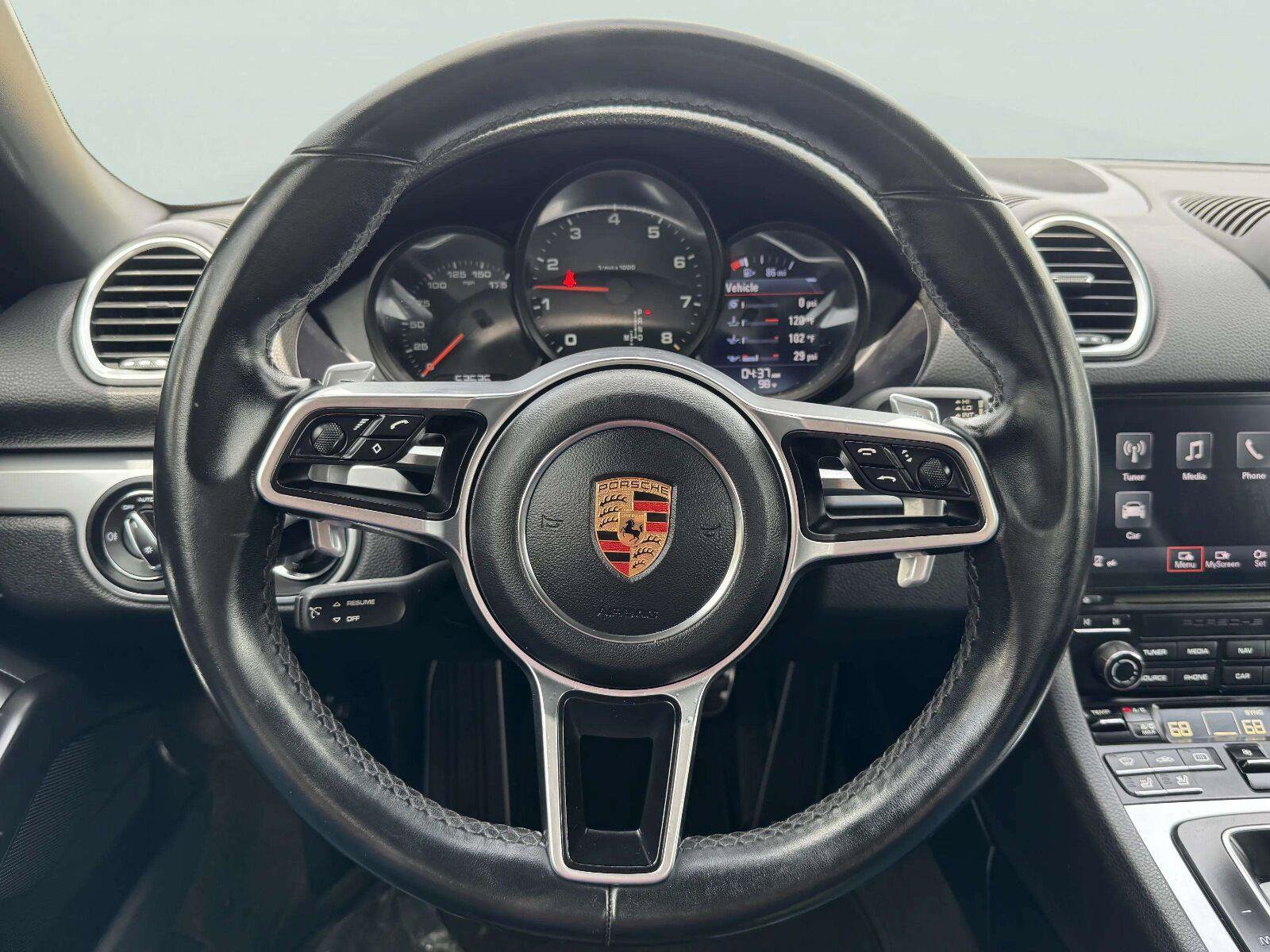 Used 2018 Porsche 718 Boxster RWD image 30