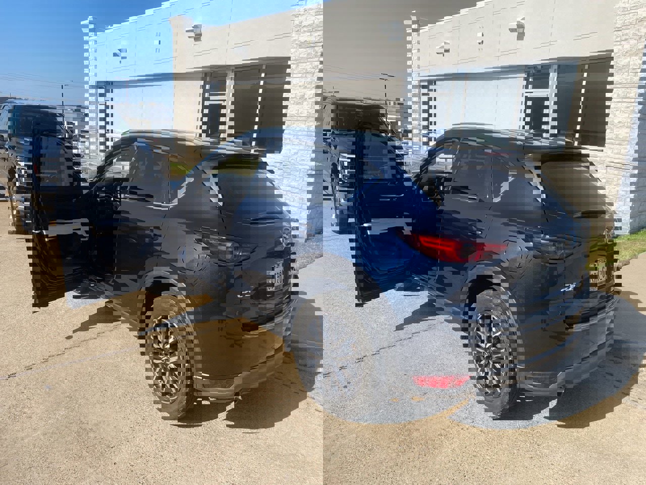 Used 2018 MAZDA CX-5 Grand Touring image 2