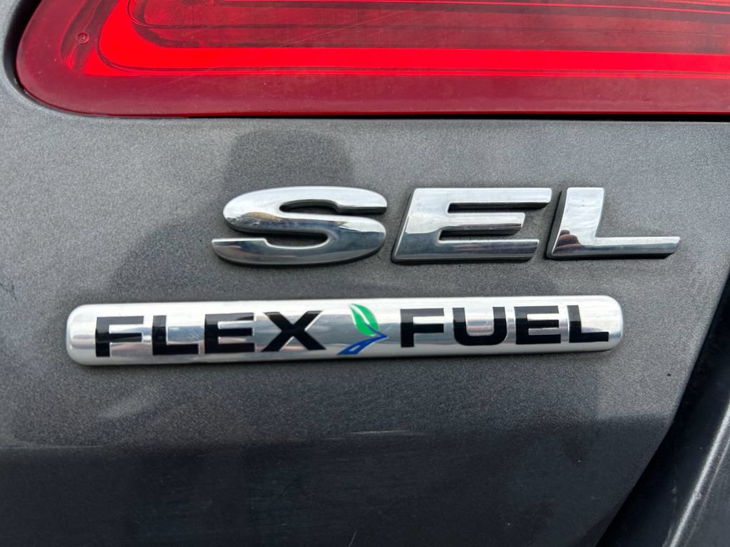 Used 2015 Ford Taurus SEL FWD image 33
