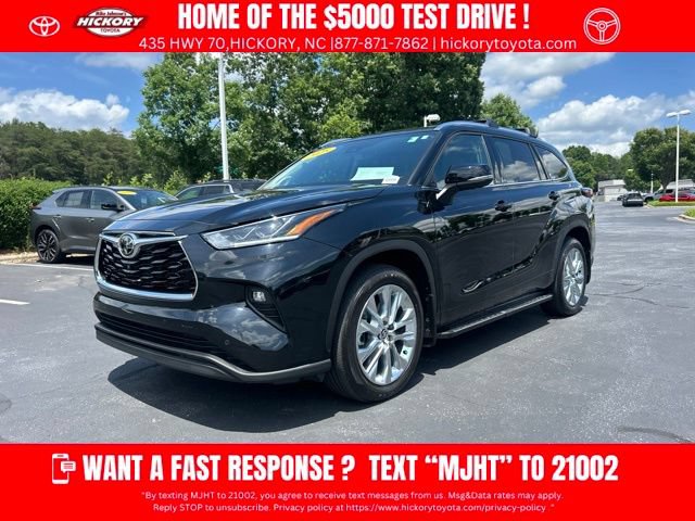 Used 2025 Toyota Highlander Limited AWD/4WD image 1