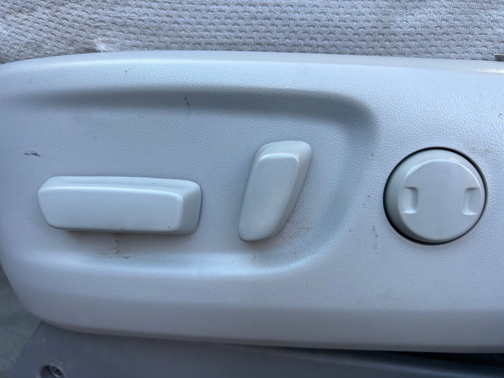 Used 2017 Toyota Sienna LE image 27