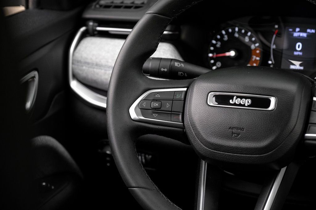 Used 2022 Jeep Compass Latitude image 26