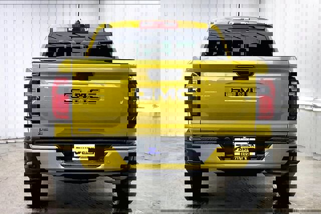 Used 2023 GMC Canyon Elevation w/ Elevation Premium Package image 4