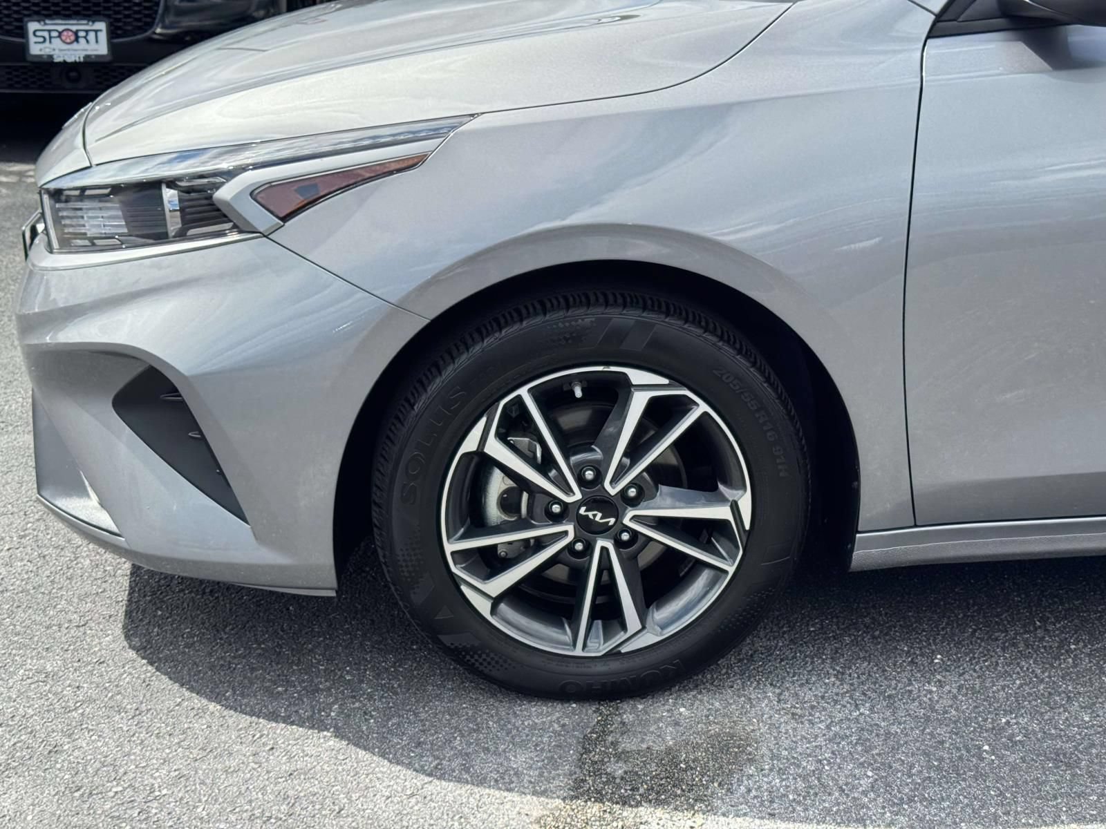 Used 2023 Kia Forte LXS w/ LXS Technology Package FWD image 28
