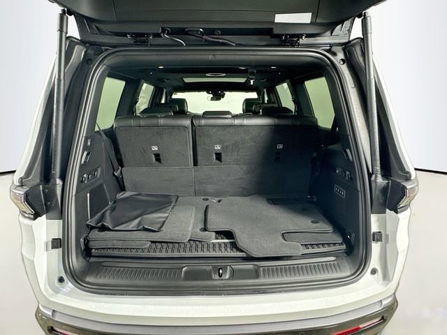 New 2026 Jeep Grand Wagoneer 4WD image 31