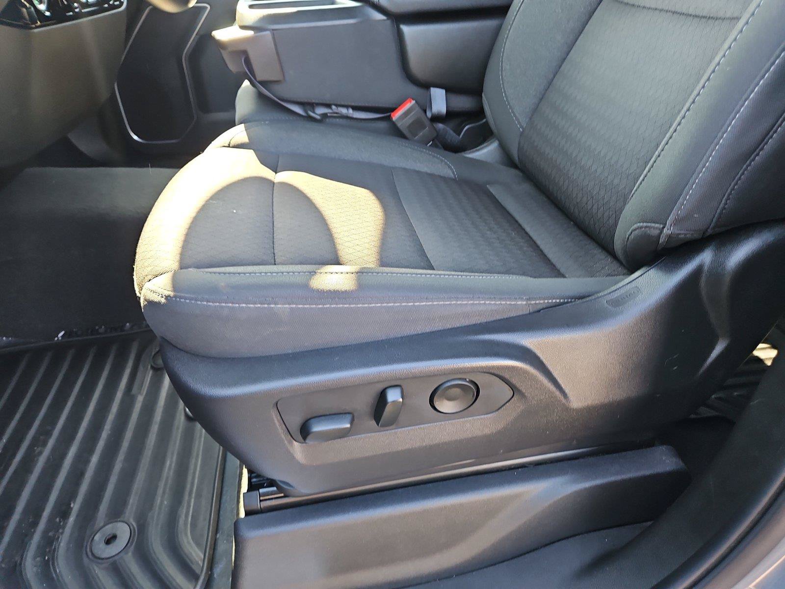 Used 2024 Chevrolet Silverado 1500 LT AWD/4WD image 16