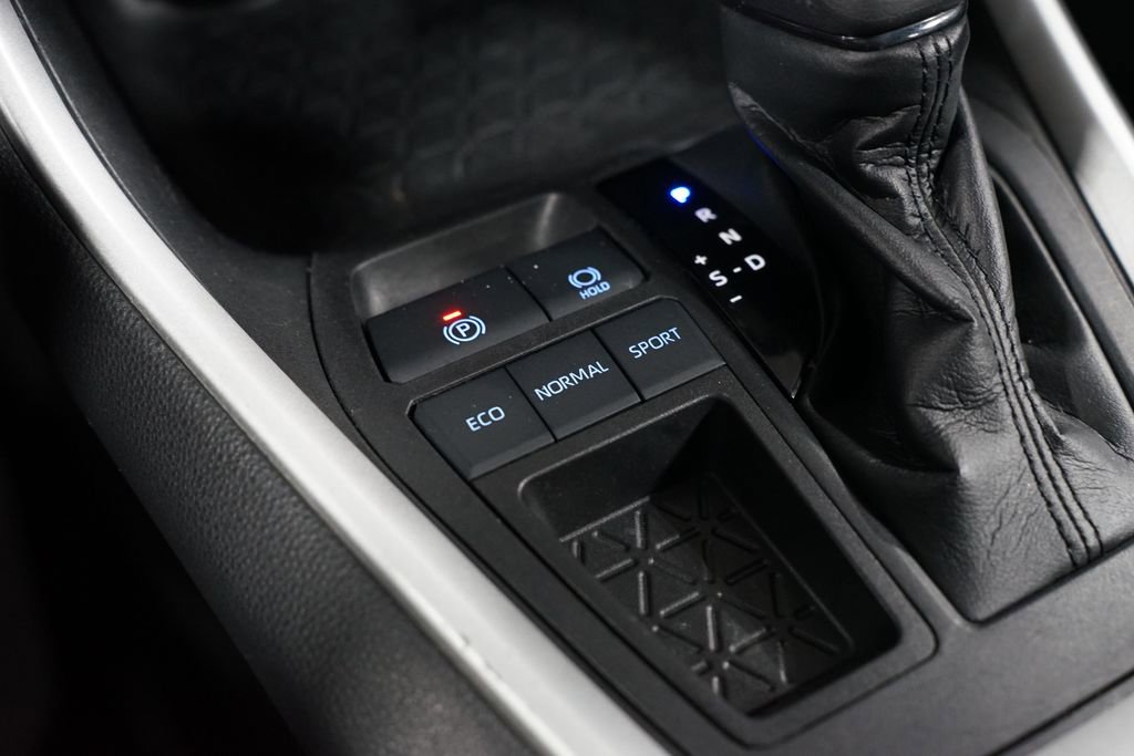 Certified 2022 Toyota RAV4 XLE image 21