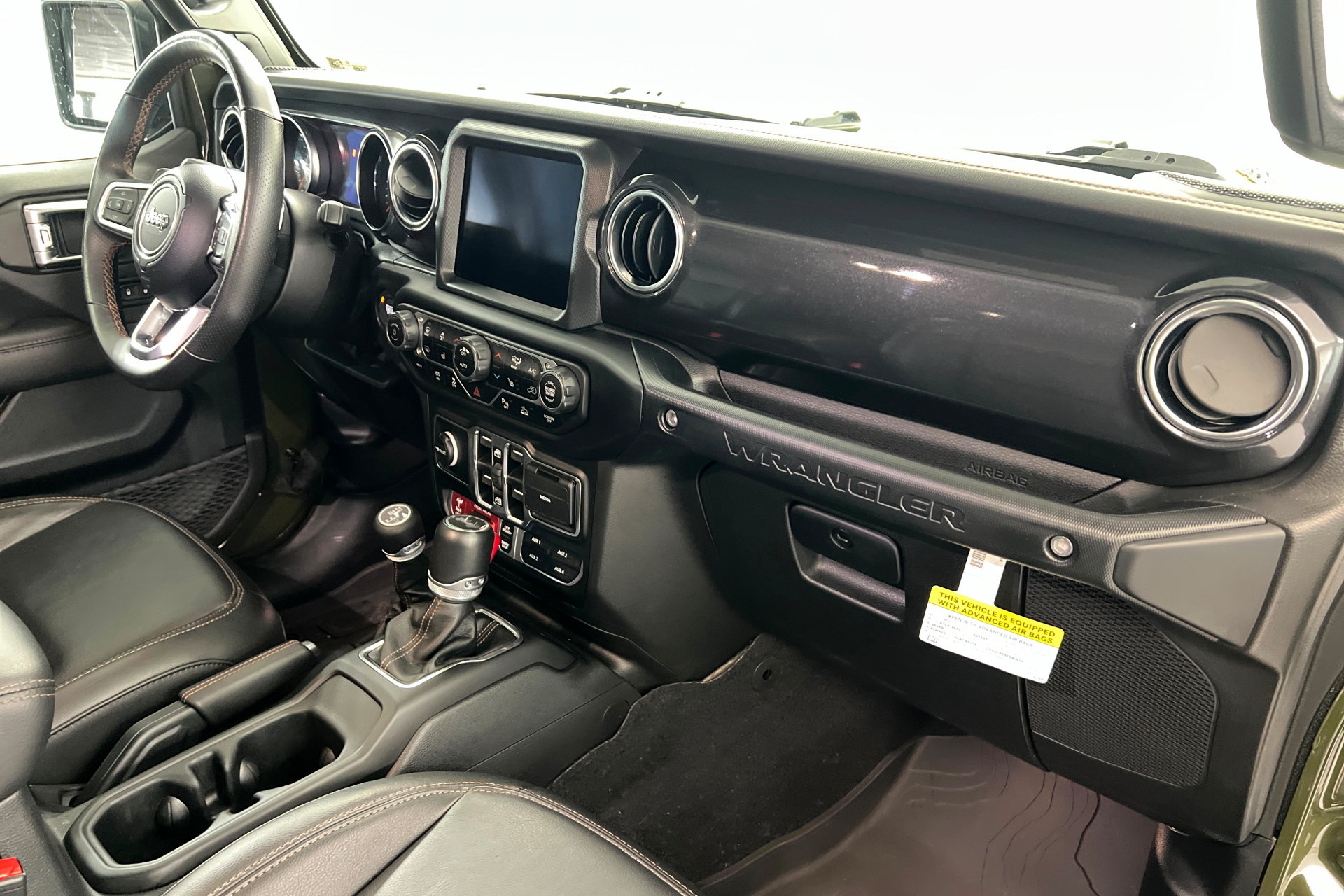 Used 2023 Jeep Wrangler Unlimited Rubicon 392 w/ Trailer Tow Package AWD/4WD image 25
