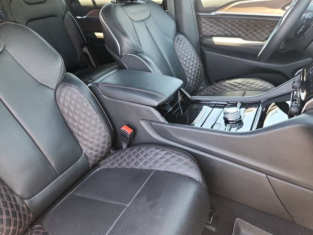 Used 2024 Jeep Grand Cherokee L Summit w/ Advanced Protech Group IV AWD/4WD image 23