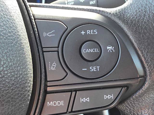 Used 2025 Toyota RAV4 LE AWD/4WD image 31