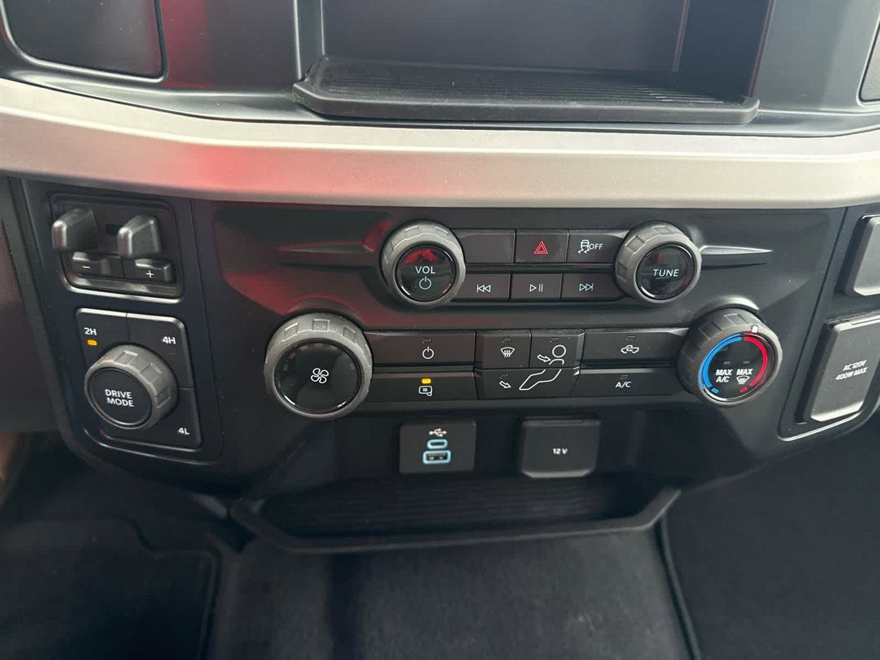 Used 2025 Ford F350 XLT image 16