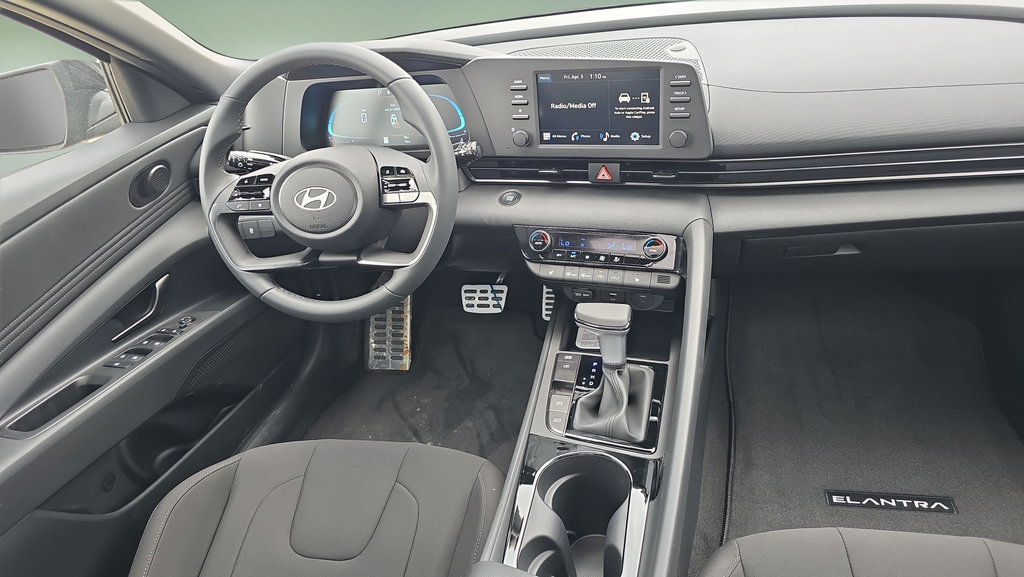 New 2026 Hyundai Elantra SEL Sport Premium FWD image 29