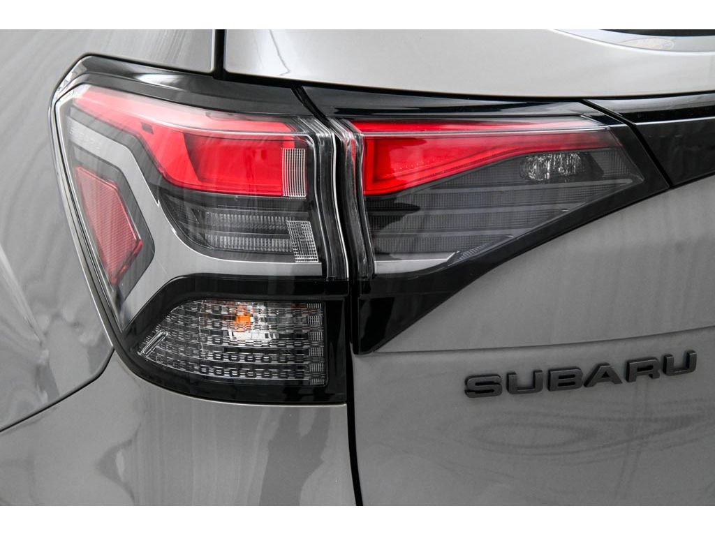 Used 2025 Subaru Forester Touring AWD/4WD image 10