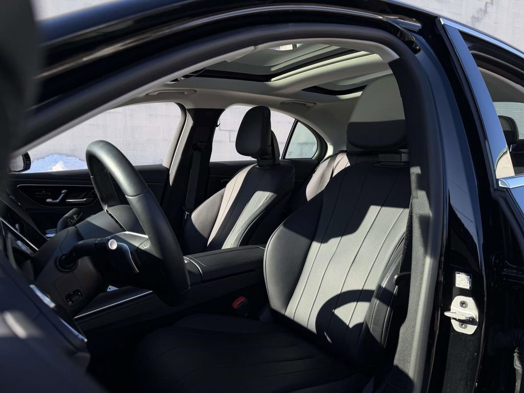 Used 2024 Mercedes-Benz E 350 4MATIC Sedan image 22