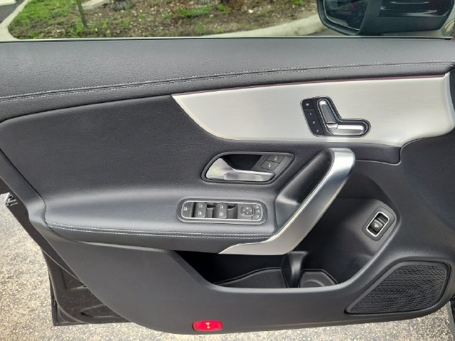 Used 2023 Mercedes-Benz CLA 250 image 16