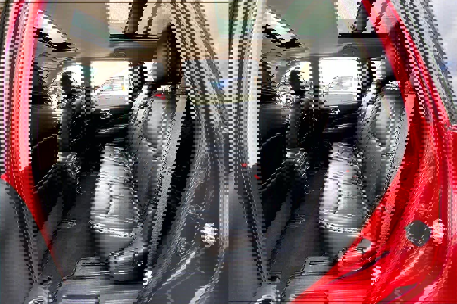 Used 2018 Nissan Pathfinder Platinum image 18