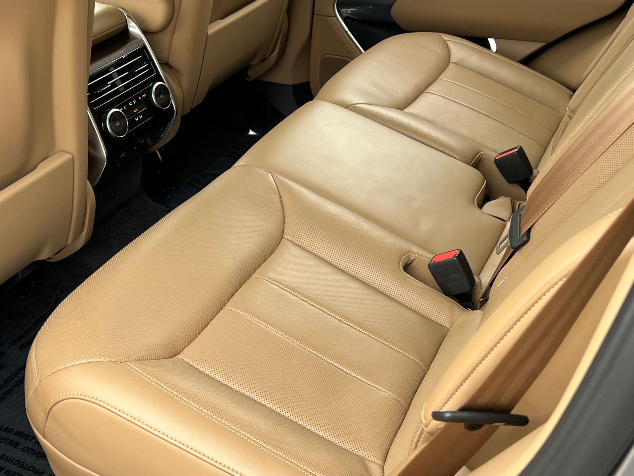 Used 2023 Land Rover Range Rover SE image 21