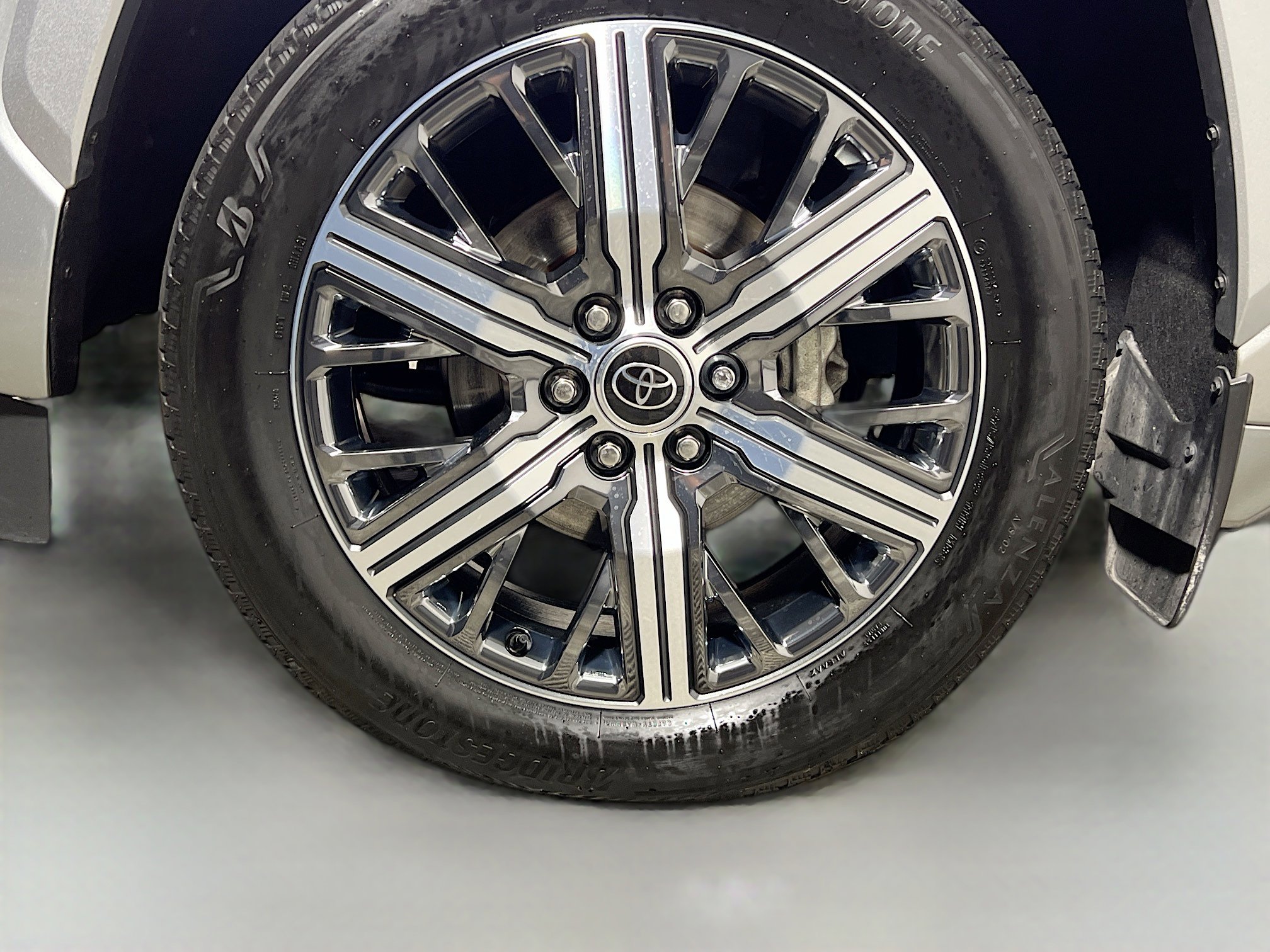 Used 2023 Toyota Sequoia Capstone image 14