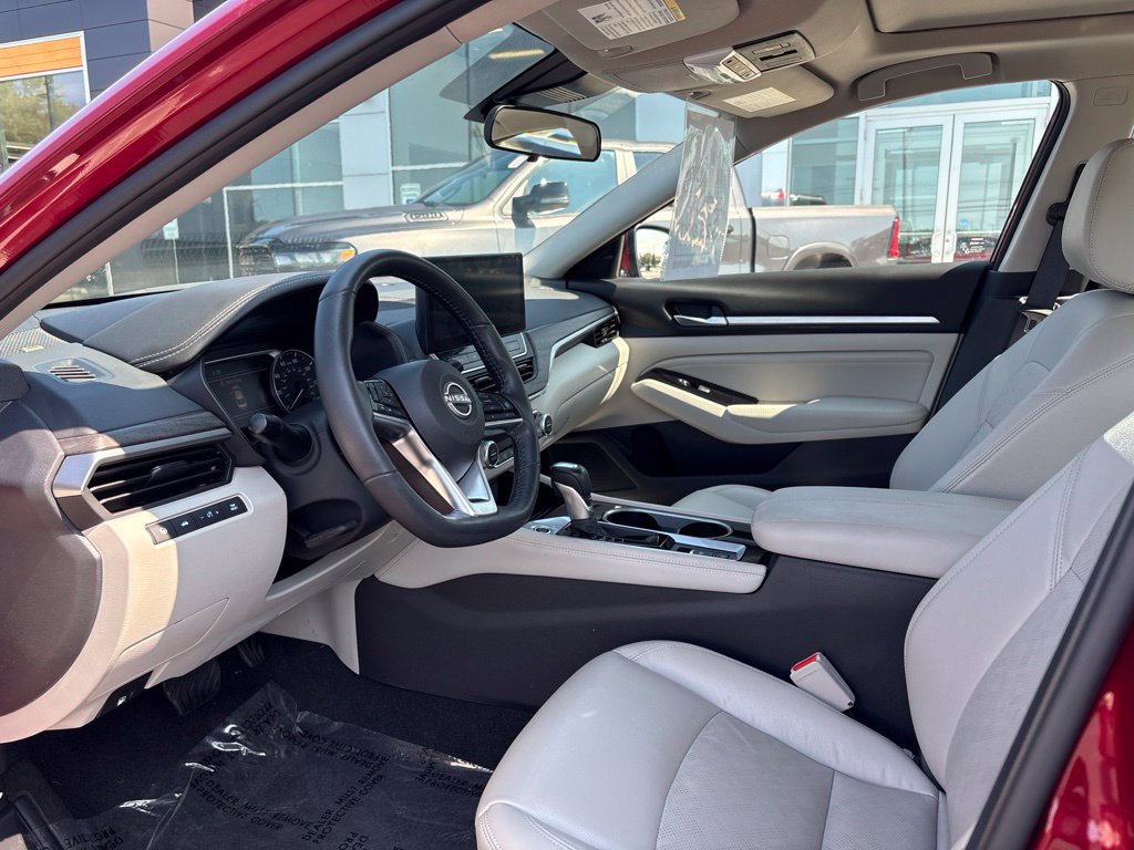 Used 2023 Nissan Altima 2.5 SL AWD/4WD image 16