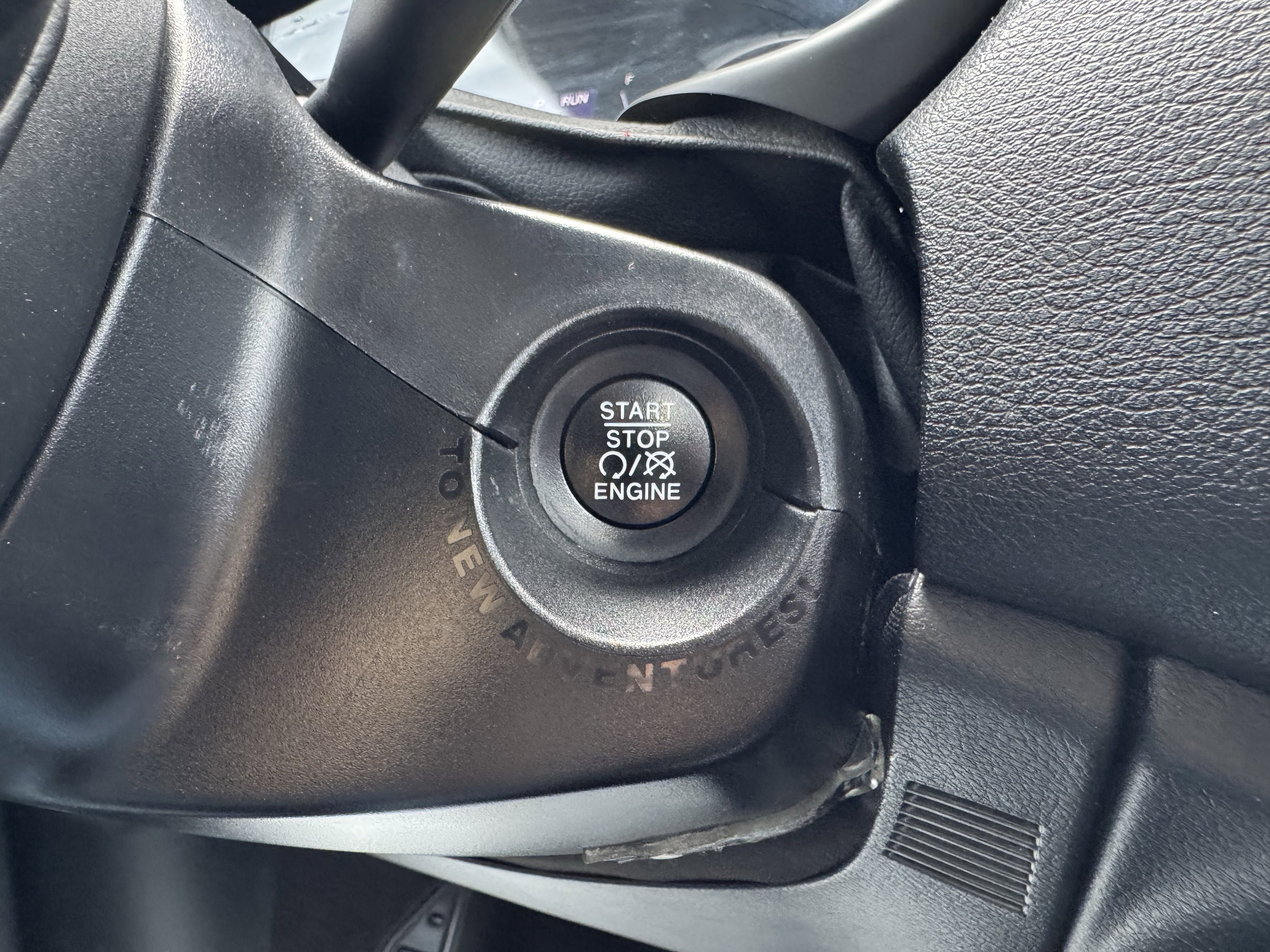 Used 2018 Jeep Renegade Altitude FWD image 9