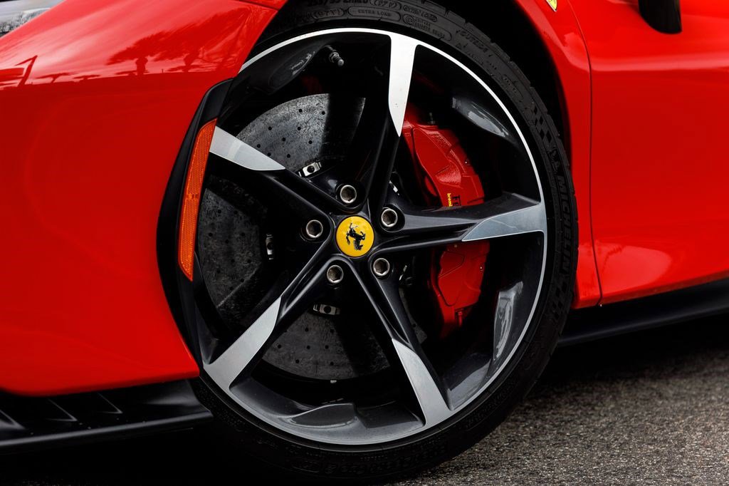 Used 2021 Ferrari SF90 Stradale image 9