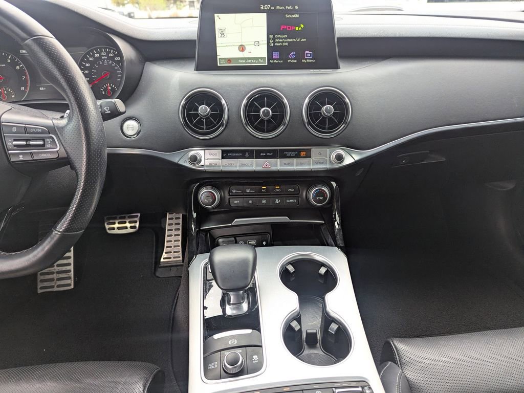 Used 2020 Kia Stinger GT2 image 13