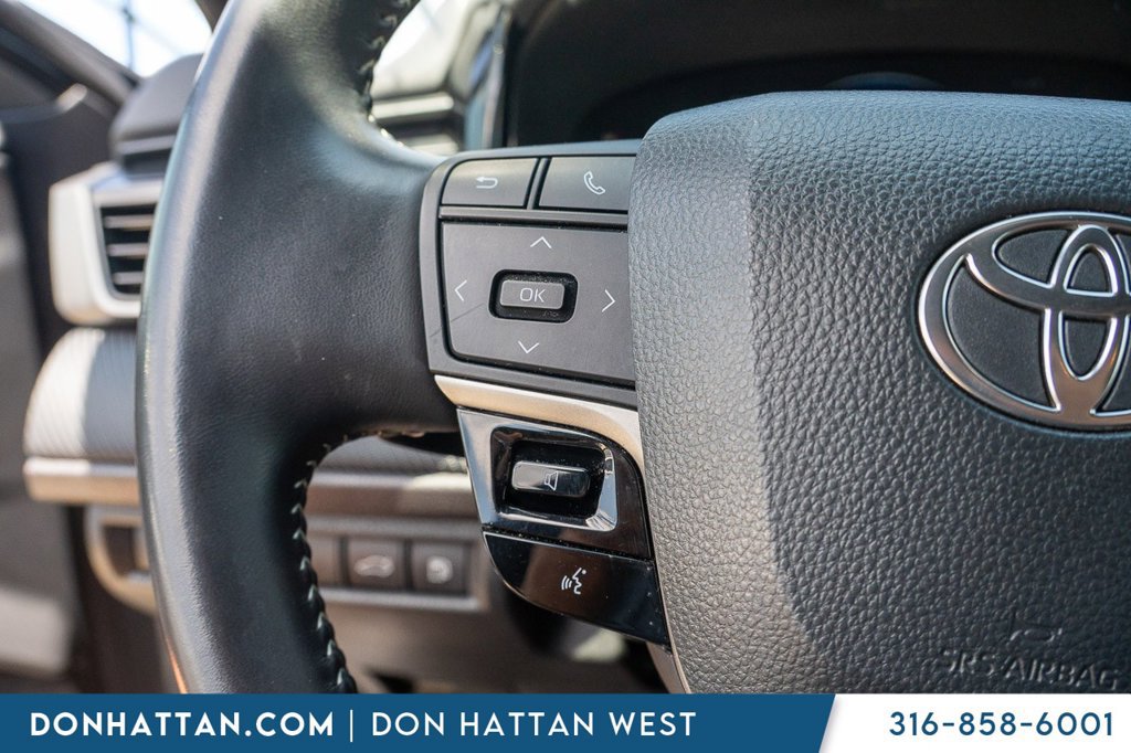 Used 2025 Toyota Camry SE FWD image 9