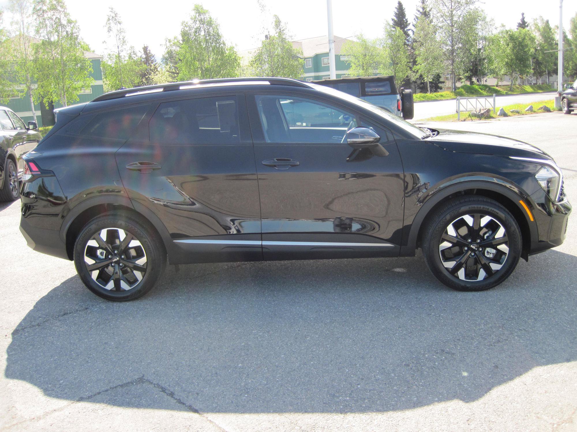 Used 2023 Kia Sportage X-Line w/ X-Line Premium Package AWD/4WD image 3