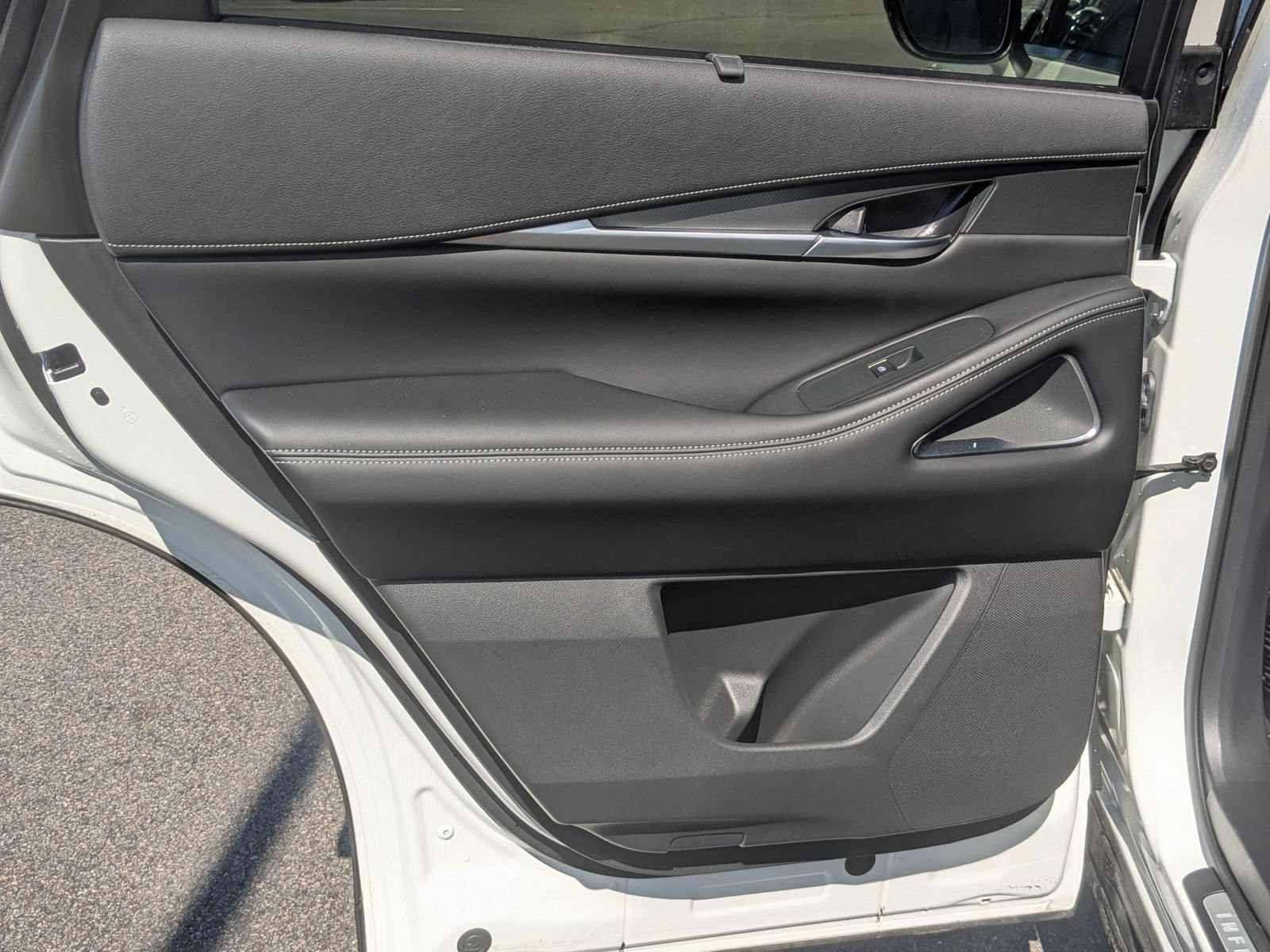 Used 2025 INFINITI QX60 Luxe AWD/4WD image 29