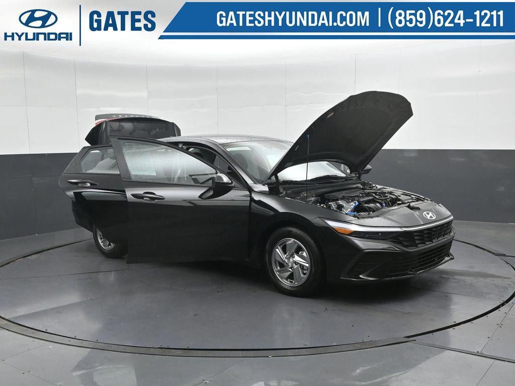 New 2026 Hyundai Elantra SE image 51