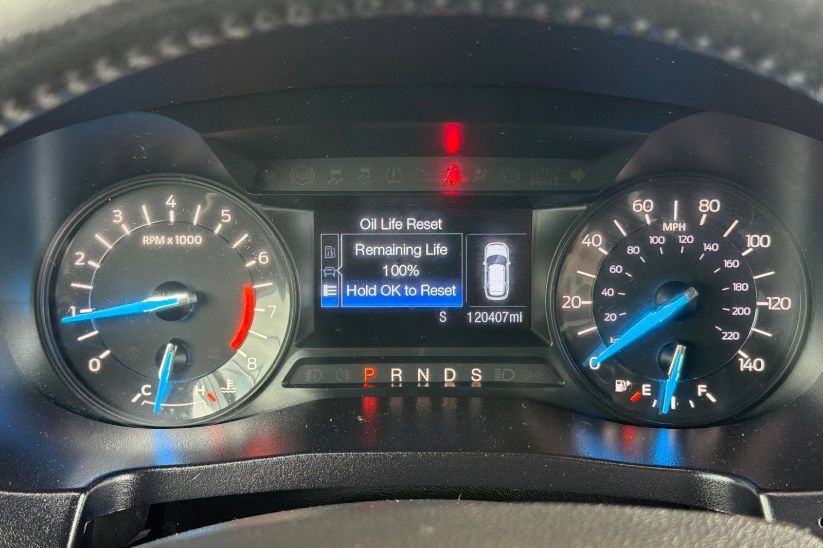 Used 2017 Ford Explorer XLT FWD image 27