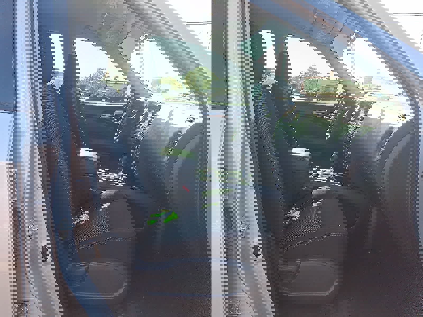 Used 2020 Nissan Pathfinder S image 23